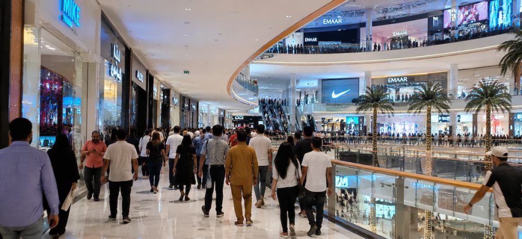 Dubai Mall Beyond Shopping: How to Spend a Full Day Without Buying a Thing 2 Busy interior walkway of a large Dubai shopping mall